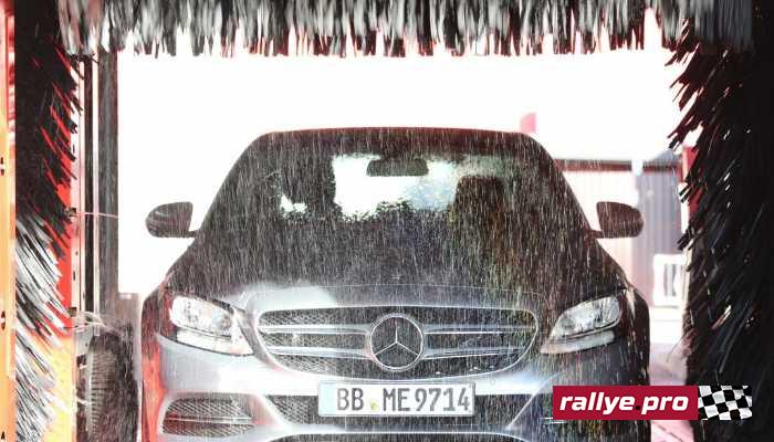 Estación de Lavado de Coches: Todo lo que Necesitas Saber 2 Lavado a Rodillos